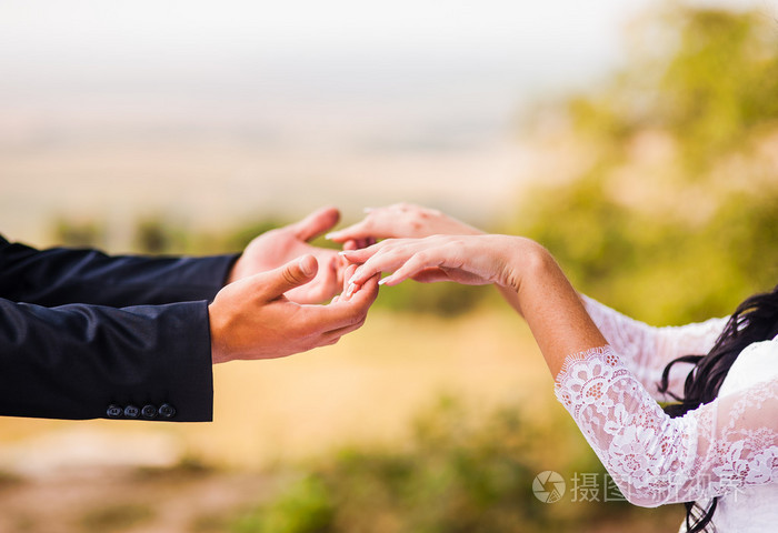 厦门市调查公司：离婚要怎样申请财产保护？