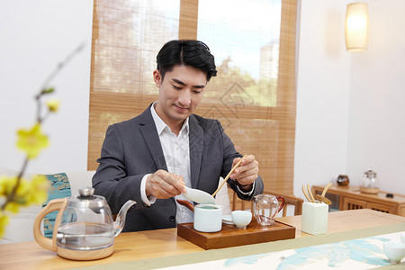 厦门市私家侦探调查：为何很多年轻人现在觉得婚姻是痛苦的？